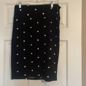 Lularoe black and white Cassie’s skirt
